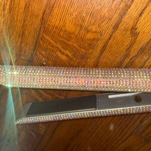 Rhinestone hair straightener